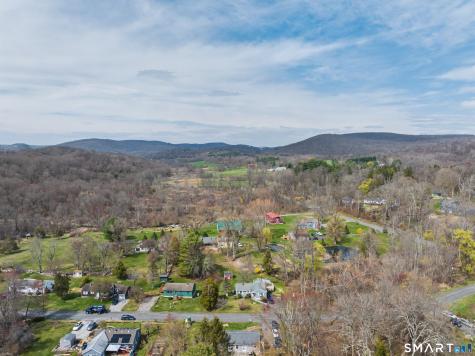 11 Clearview Drive New Milford CT 06776