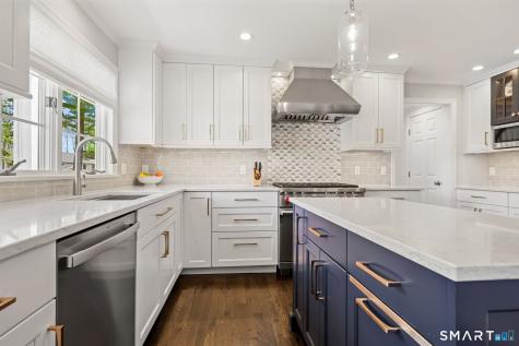 40 Shadow Lane New Canaan CT 06840
