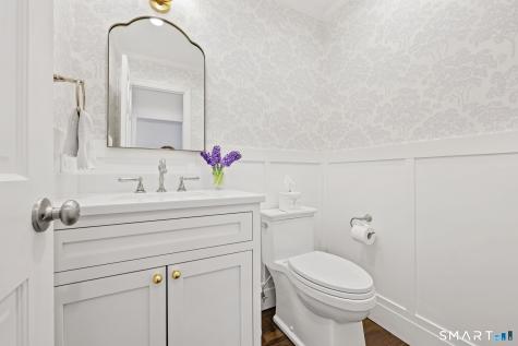 40 Shadow Lane New Canaan CT 06840