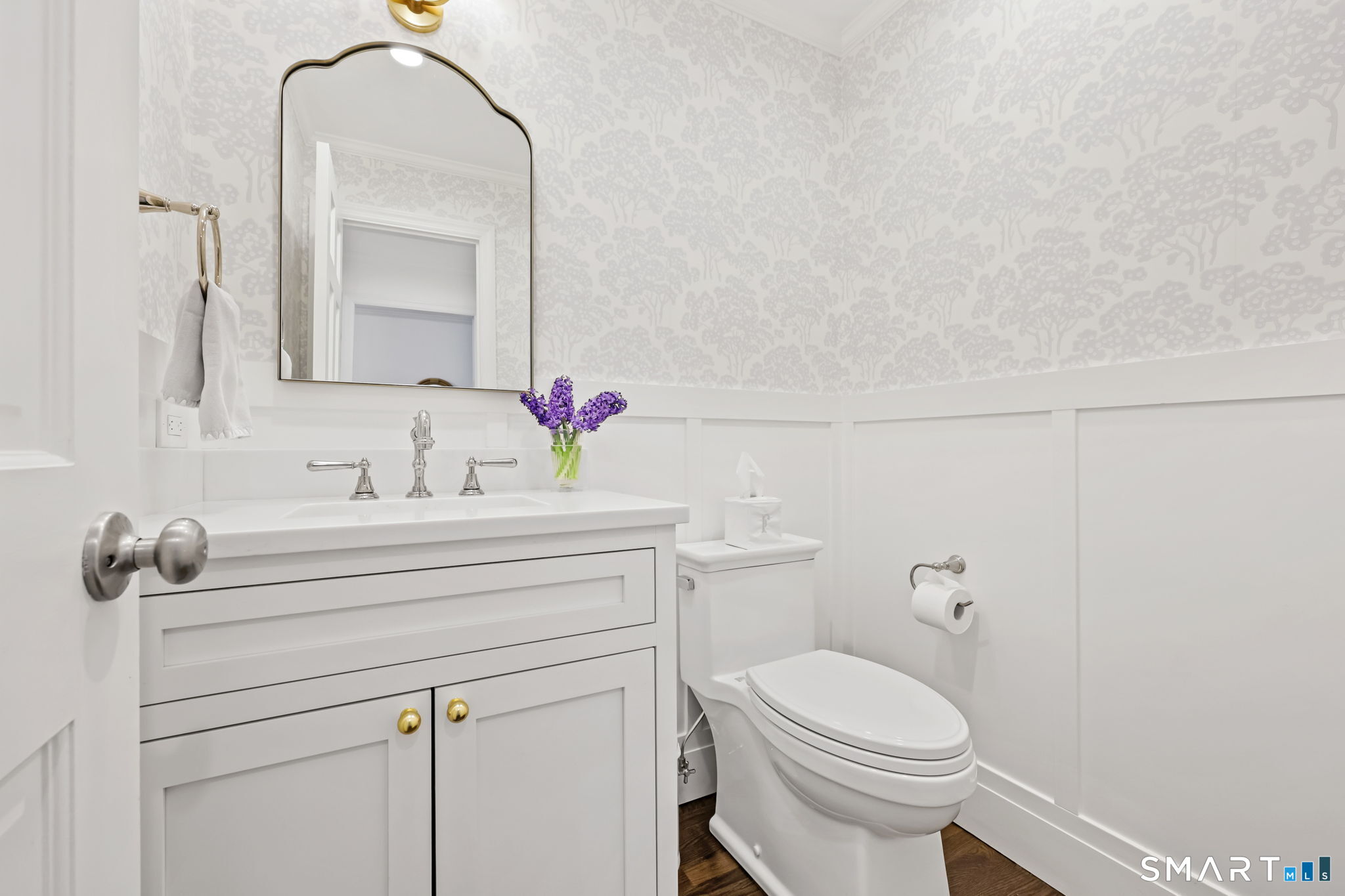 40 Shadow Lane New Canaan CT 06840