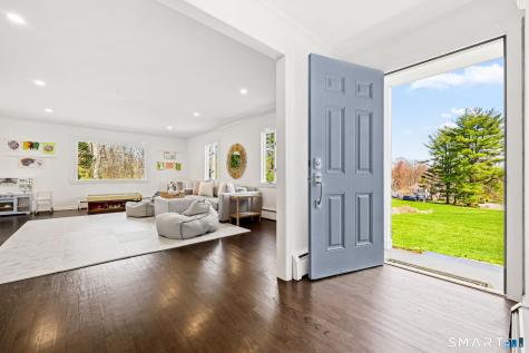 40 Shadow Lane New Canaan CT 06840