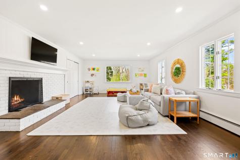 40 Shadow Lane New Canaan CT 06840