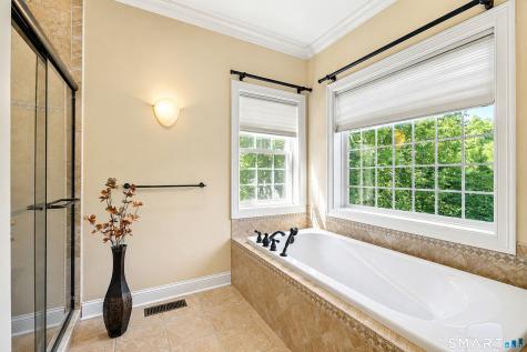 10 Crestview Drive Middlefield CT 06481