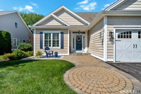 10 Crestview Drive Middlefield CT 06481
