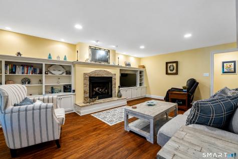 10 Crestview Drive Middlefield CT 06481