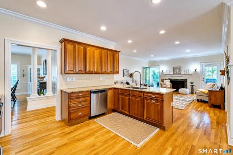 10 Crestview Drive Middlefield CT 06481