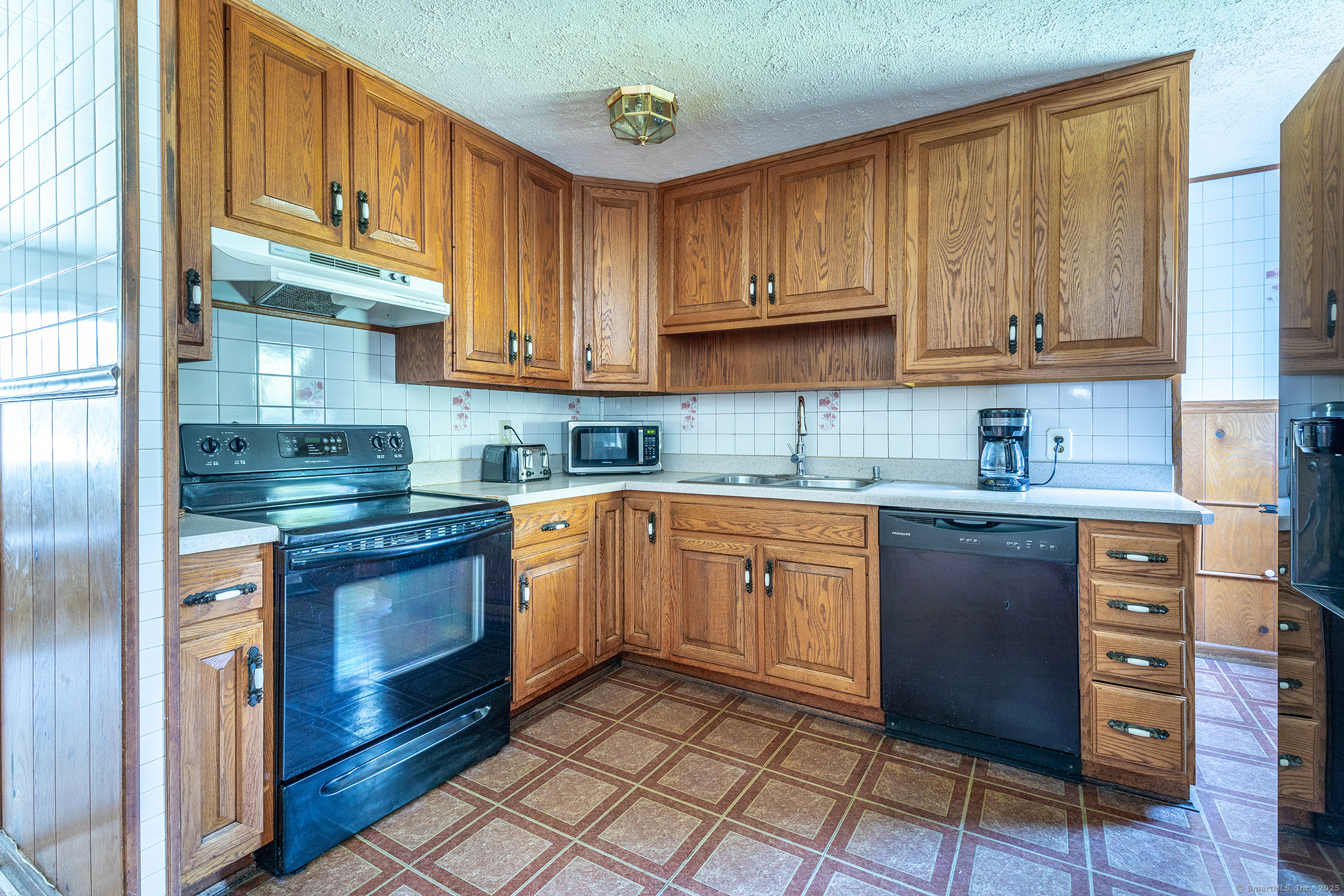 47 Mist Hill Drive Brookfield CT 06804