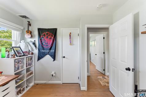 17 Greenbriar Lane Newtown CT 06470