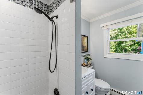 17 Greenbriar Lane Newtown CT 06470