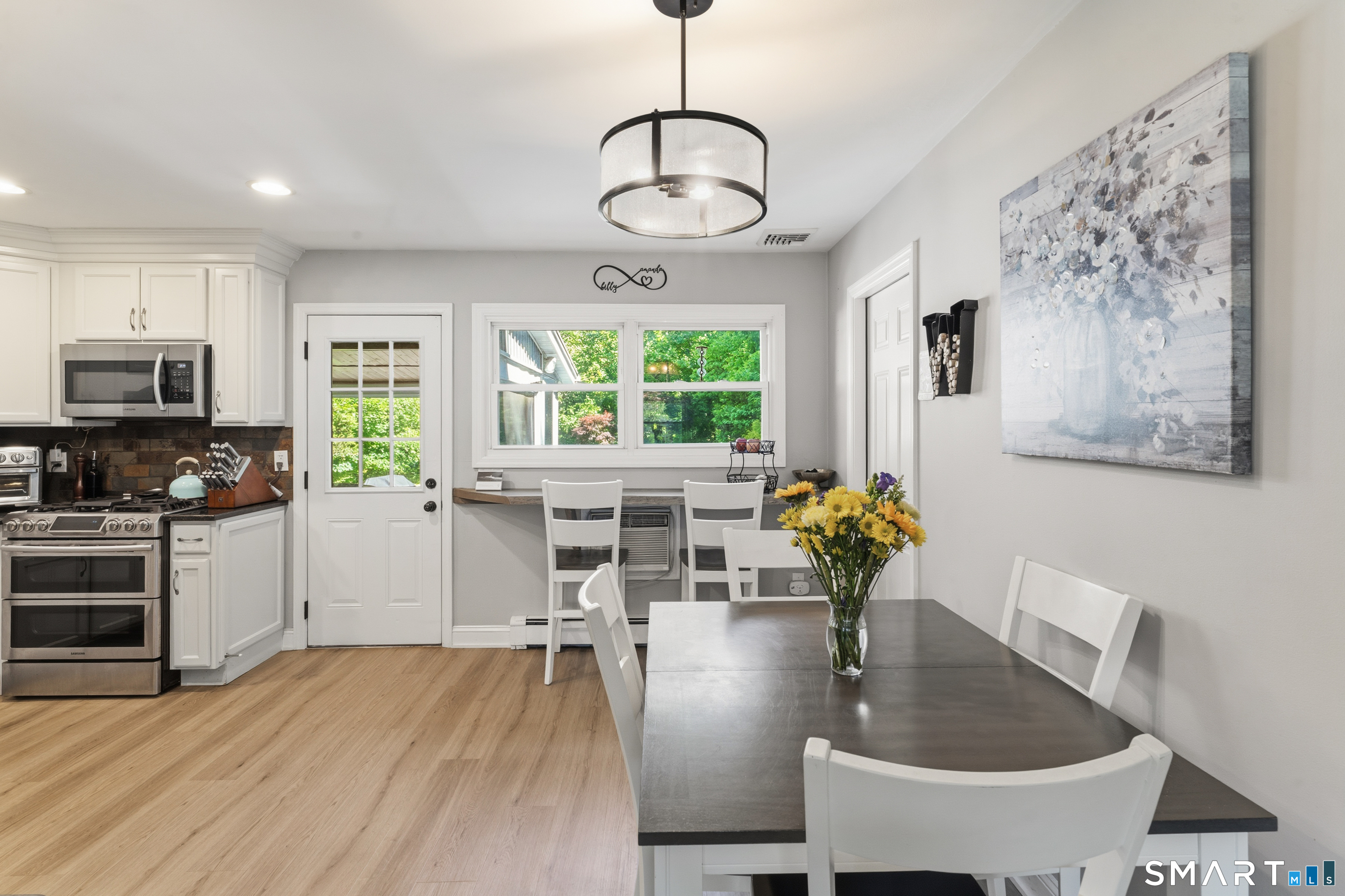 17 Greenbriar Lane Newtown CT 06470