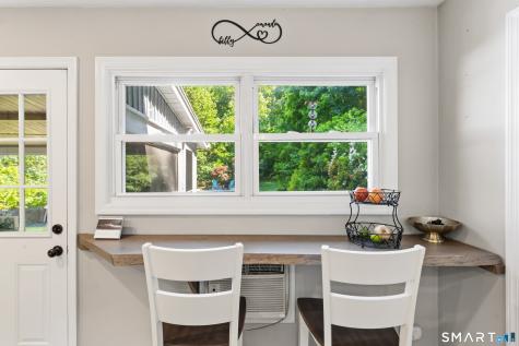 17 Greenbriar Lane Newtown CT 06470