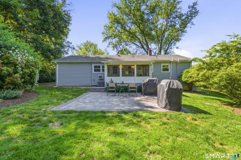 17 Greenbriar Lane Newtown CT 06470