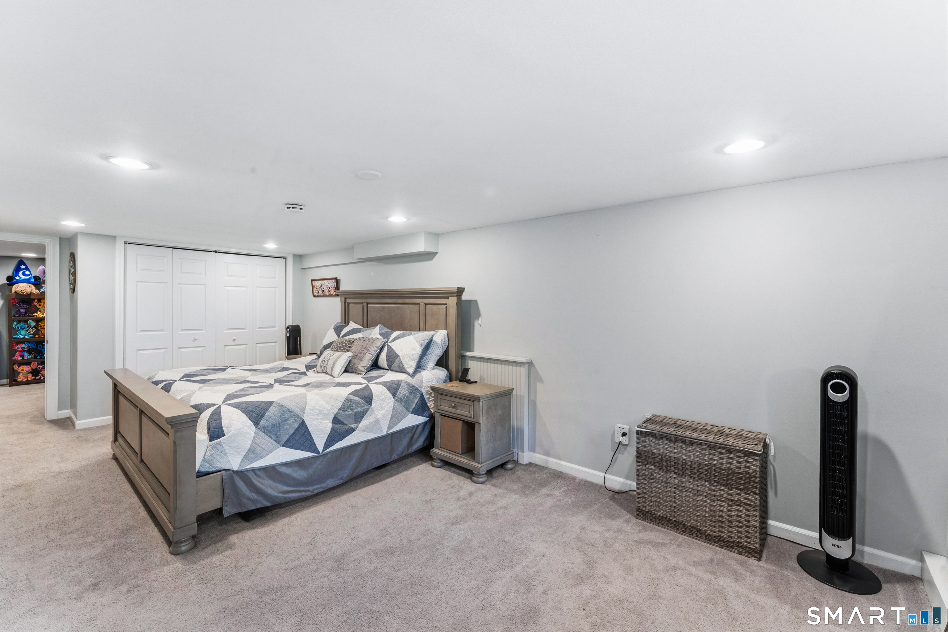 17 Greenbriar Lane Newtown CT 06470