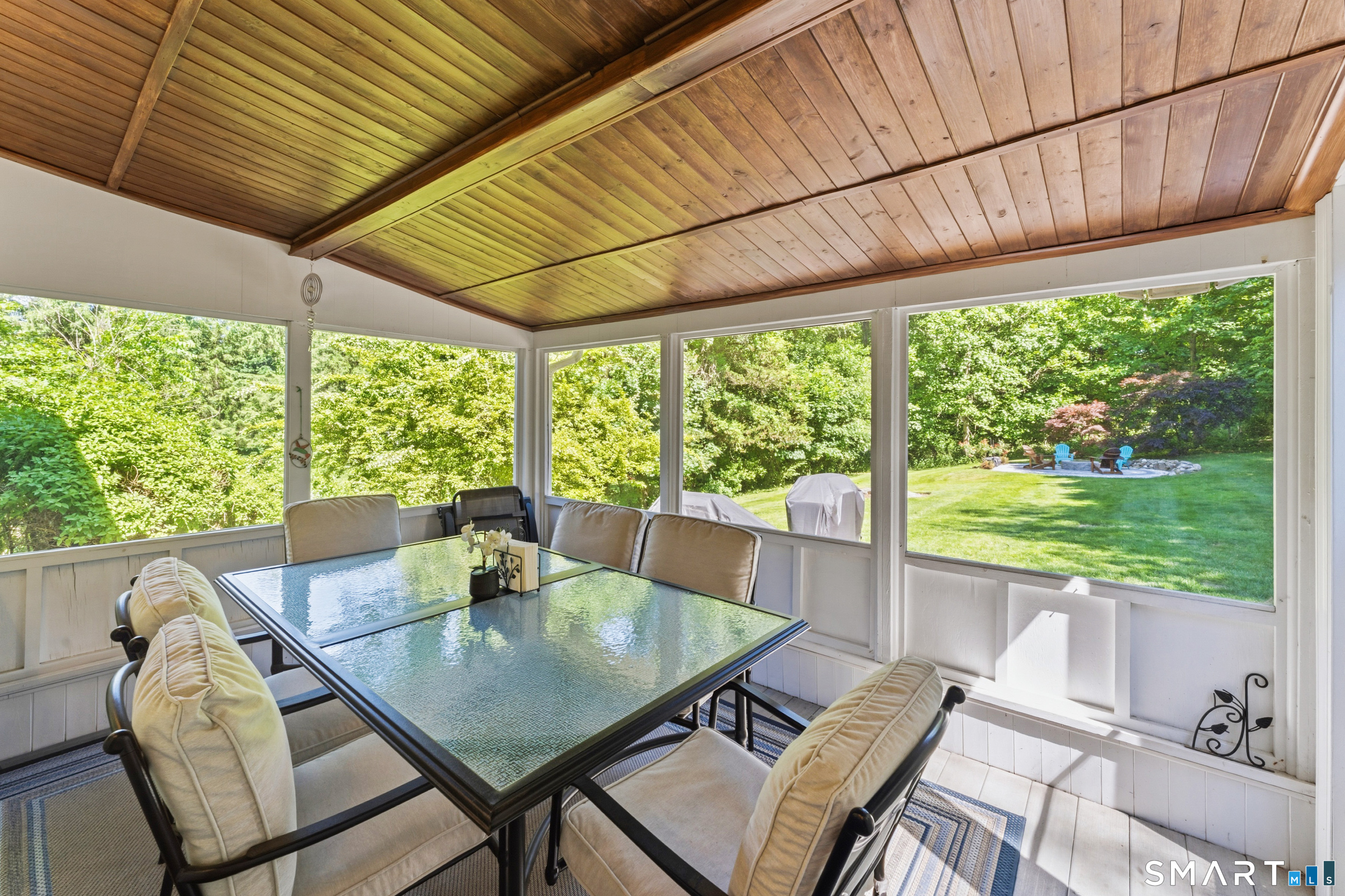 17 Greenbriar Lane Newtown CT 06470