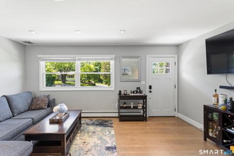 17 Greenbriar Lane Newtown CT 06470