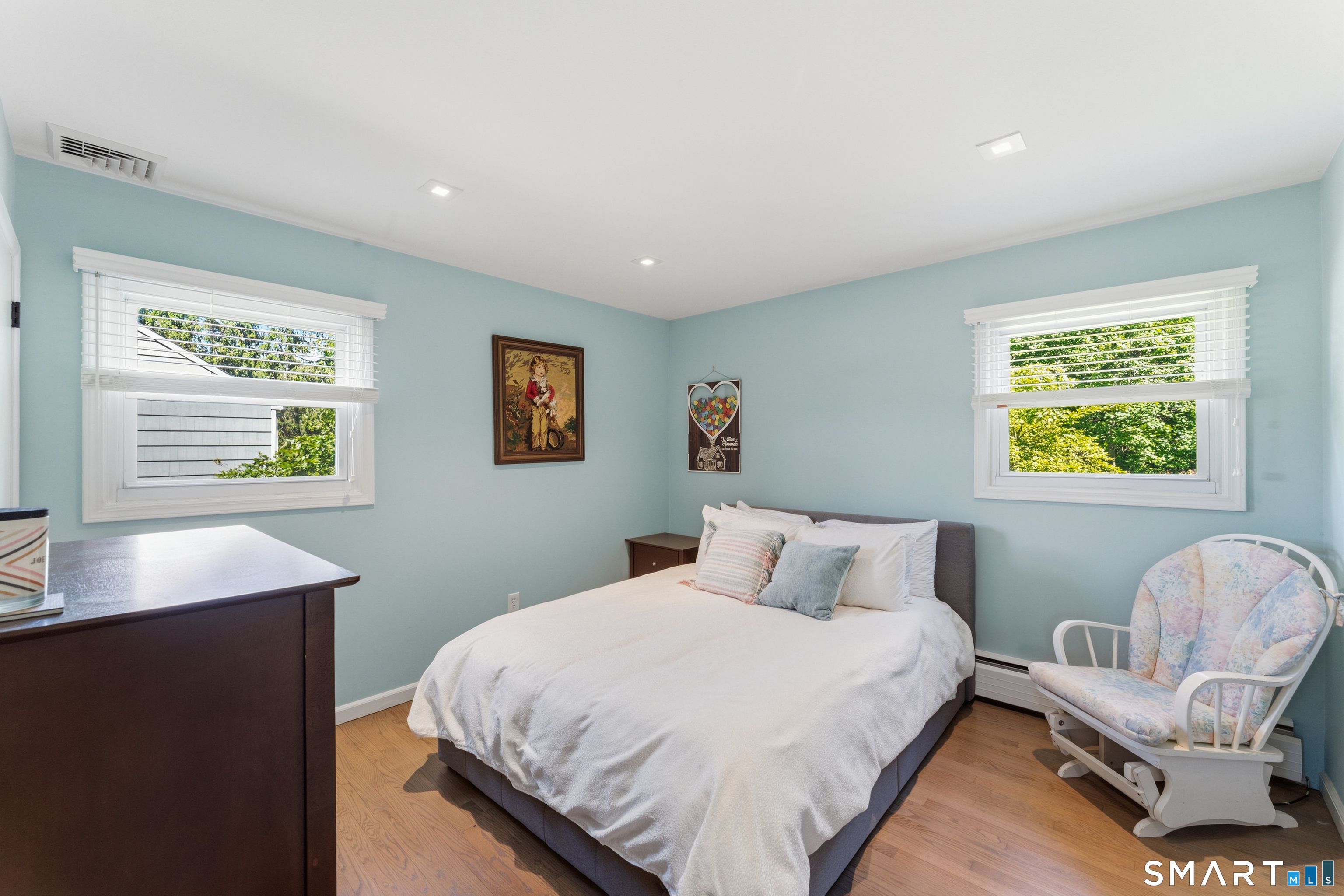 17 Greenbriar Lane Newtown CT 06470