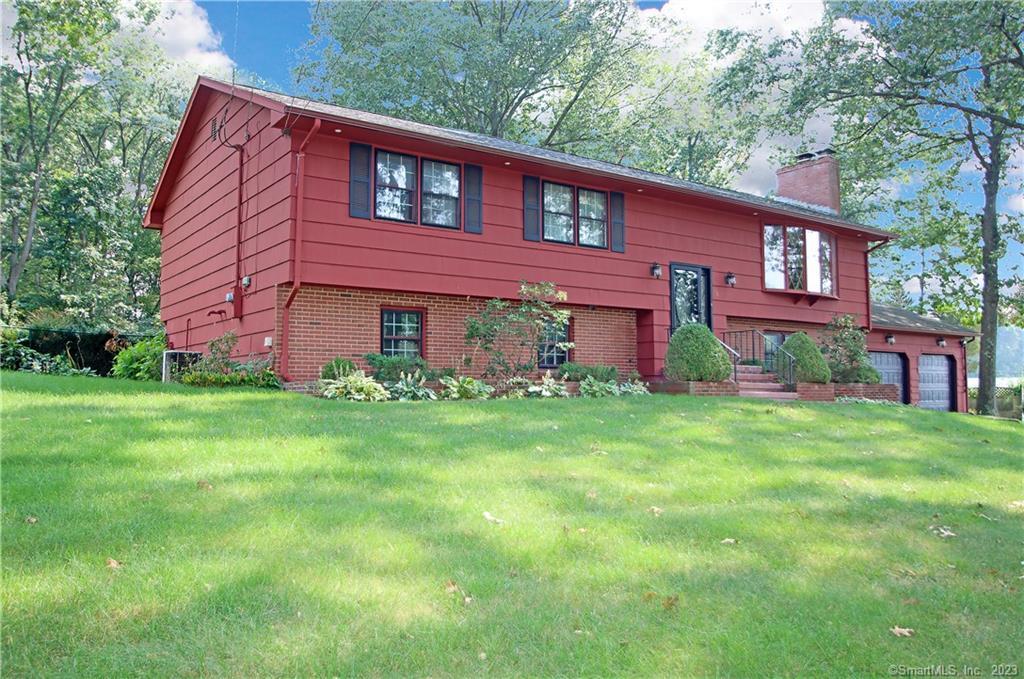 26 Sachem Drive North Haven CT 06473