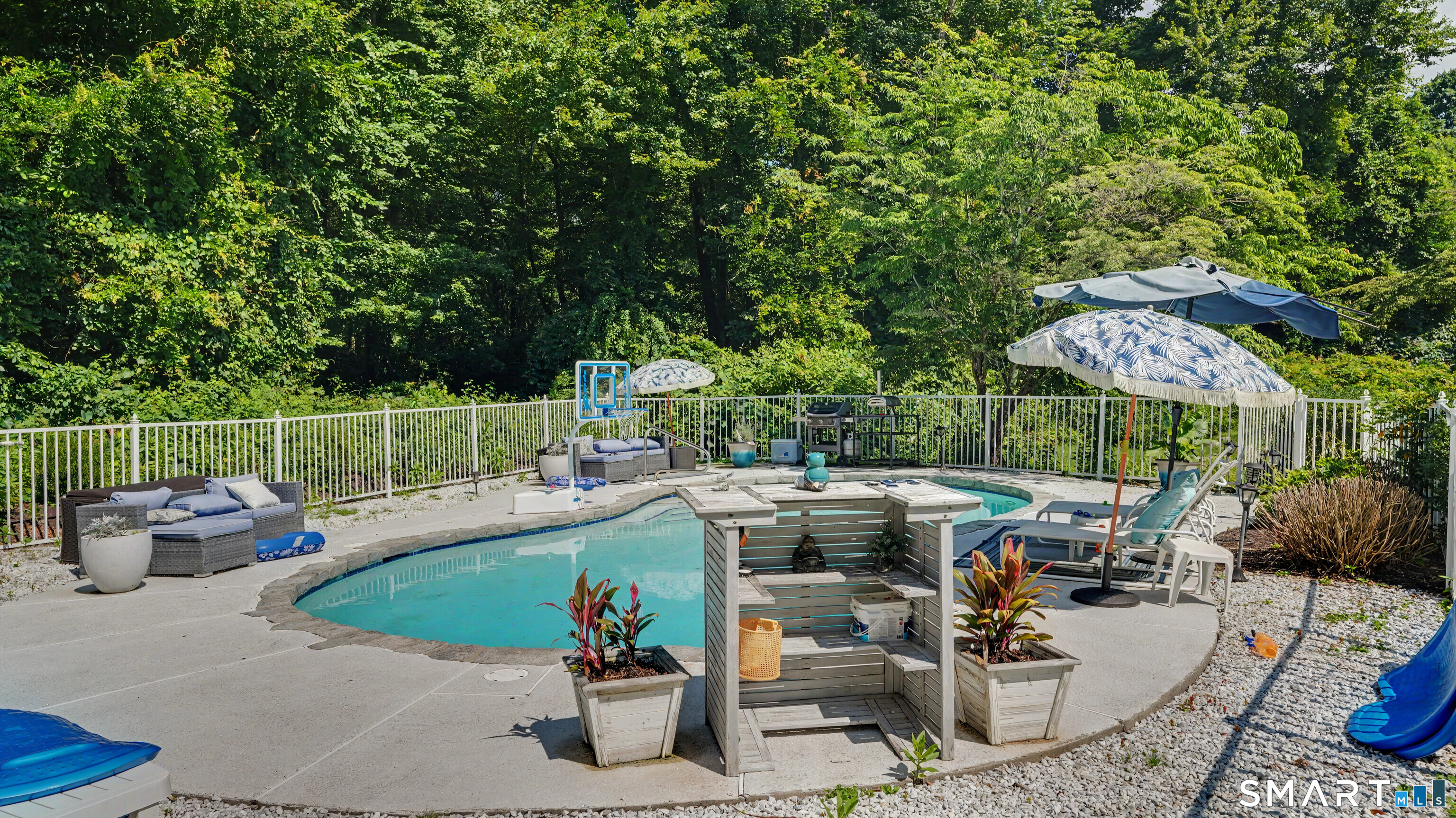 81 Trails End Road Weston CT 06883