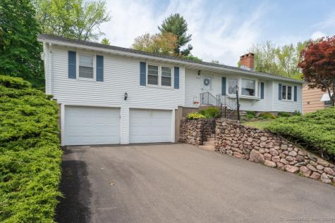 208 Sandquist Circle Hamden CT 06514