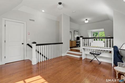 206 Mountain Road Wilton CT 06897