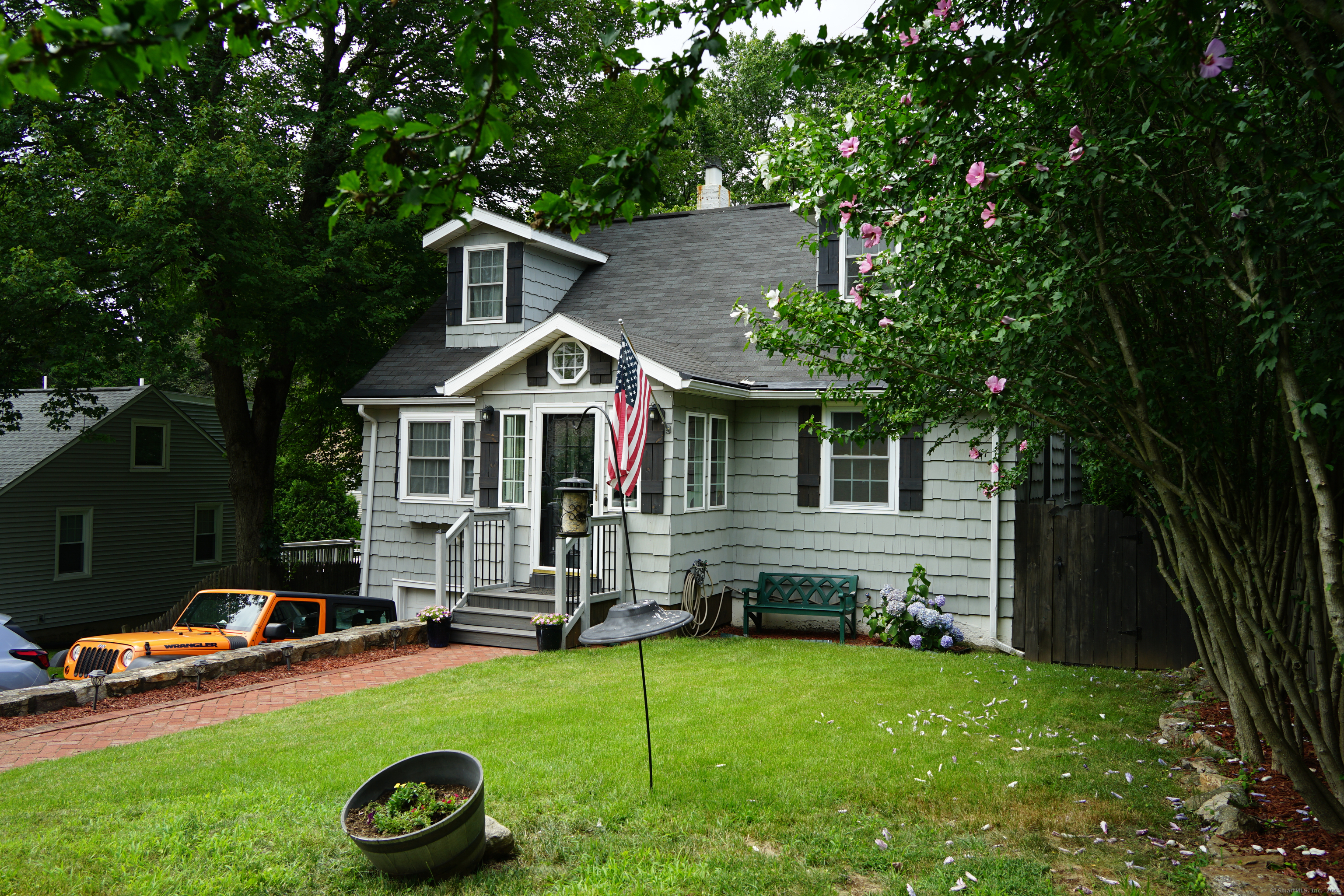 45-1/2 Woonsocket Avenue Shelton CT 06484
