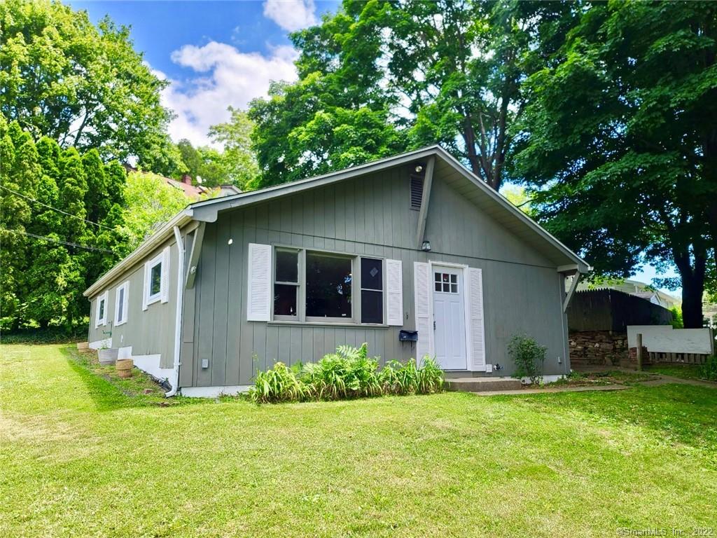 17 Grove Street New London CT 06320