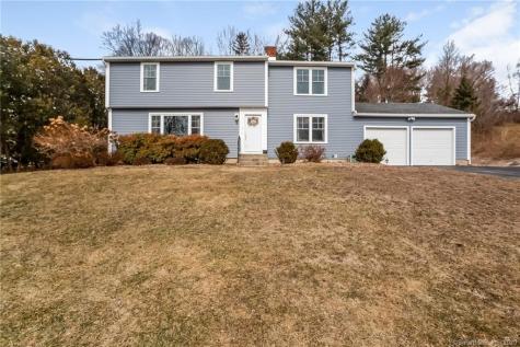 3 Roosevelt Drive Newtown CT 06470