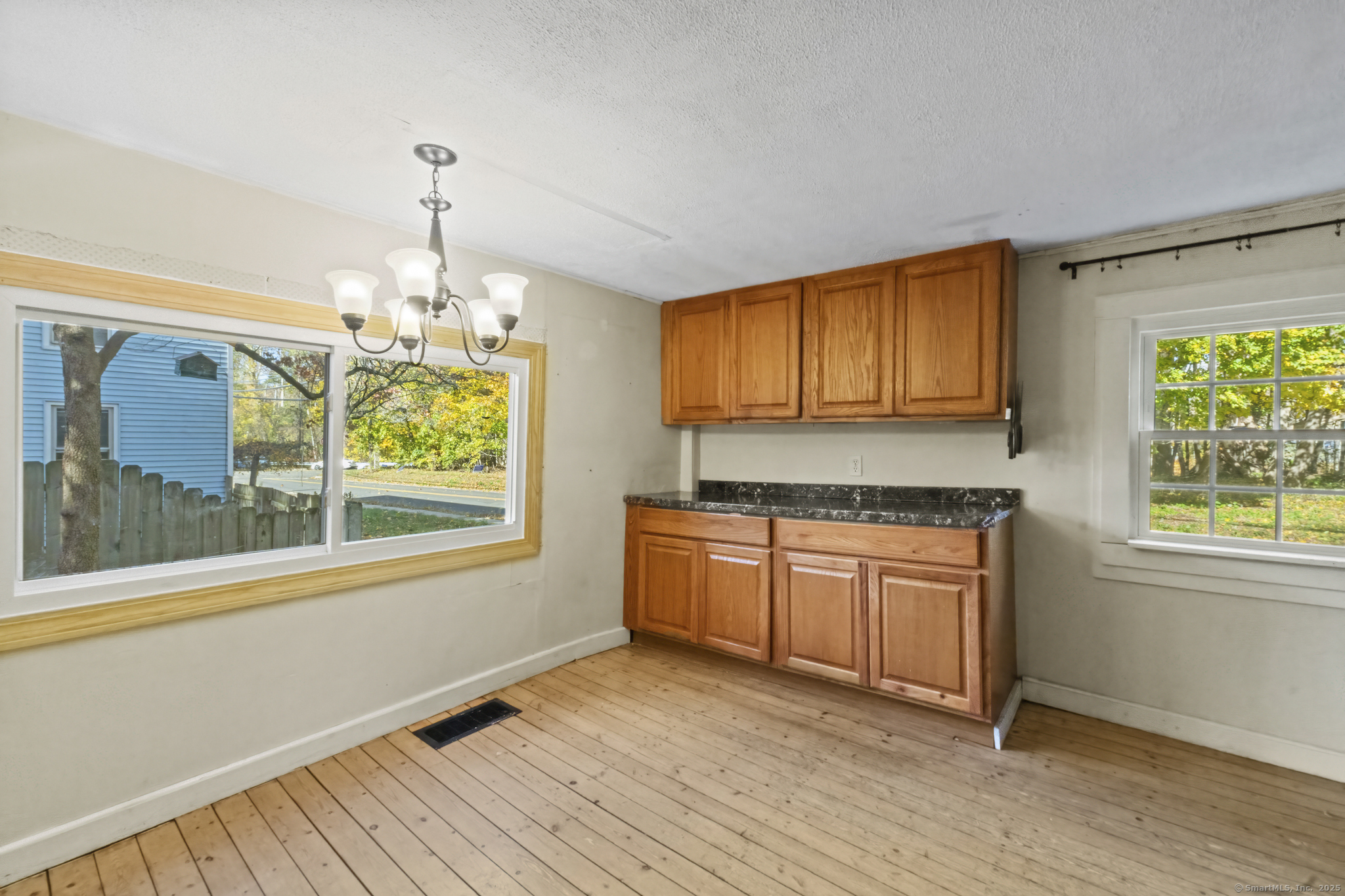 31 Railroad Avenue Farmington CT 06085