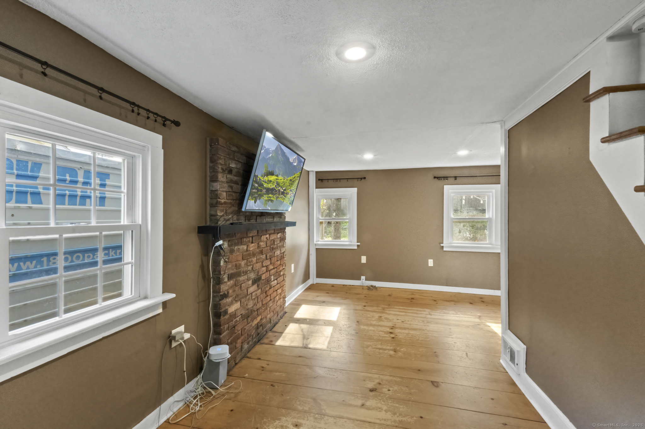 31 Railroad Avenue Farmington CT 06085