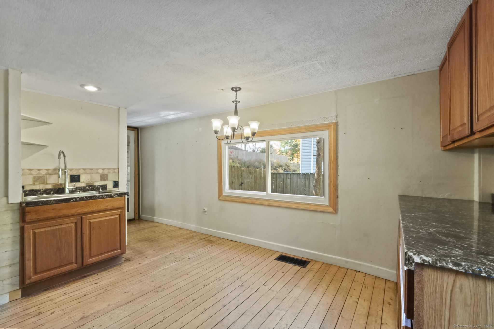 31 Railroad Avenue Farmington CT 06085