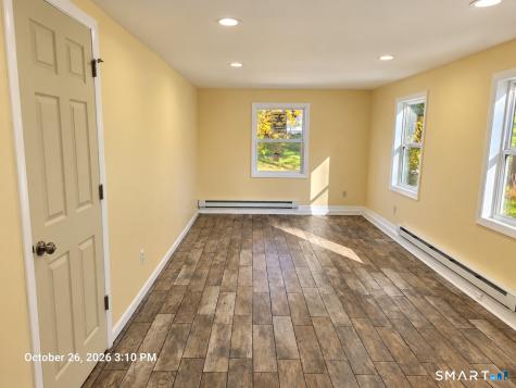17 Cuprak Road Norwich CT 06360