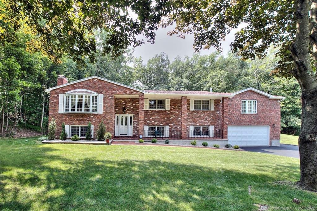 24 King Arthur Court North Haven CT 06473