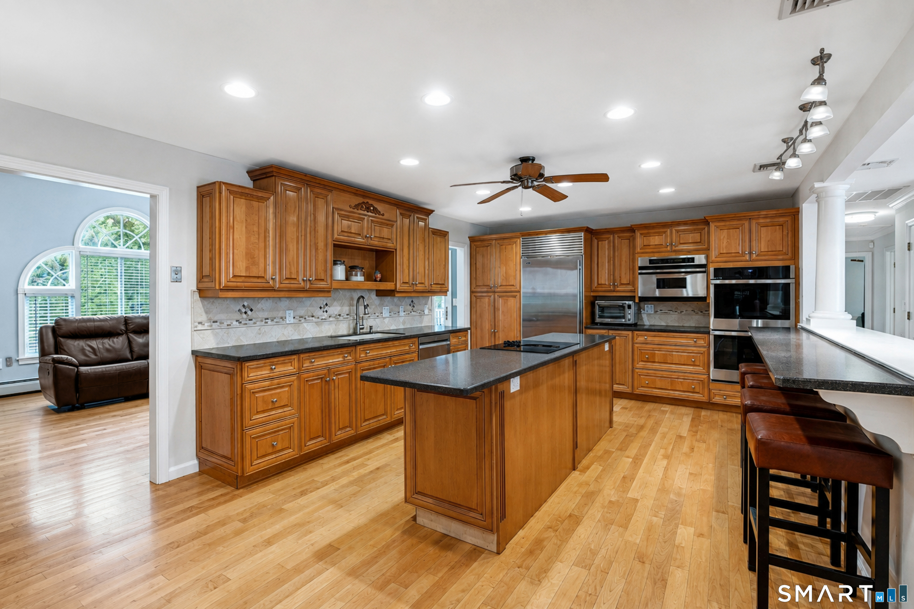 31 Stone Hedge Drive North Haven CT 06473