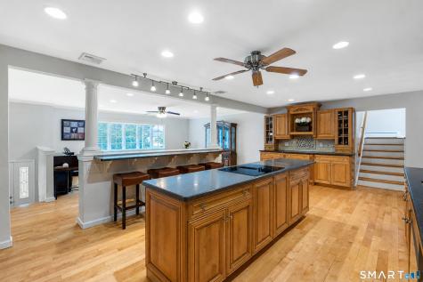 31 Stone Hedge Drive North Haven CT 06473