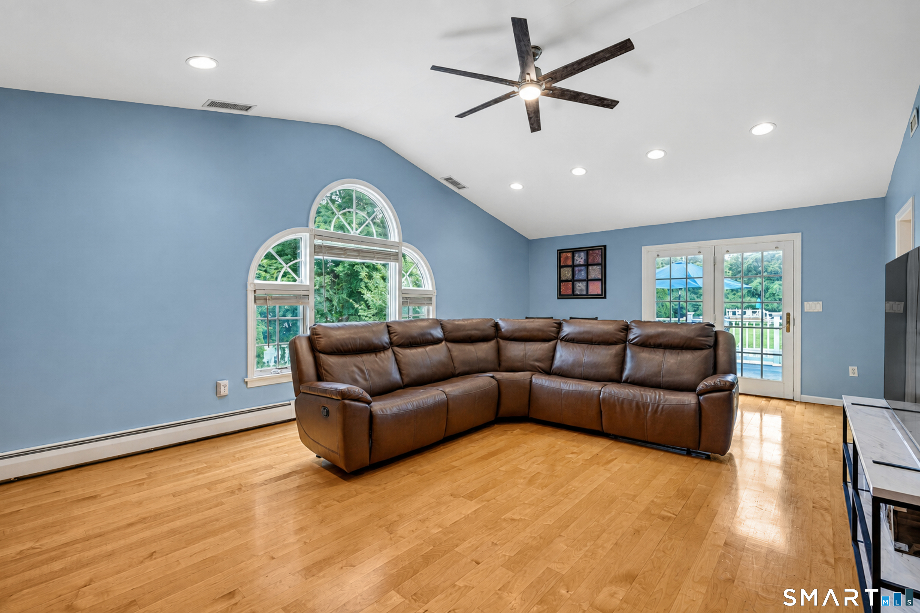 31 Stone Hedge Drive North Haven CT 06473