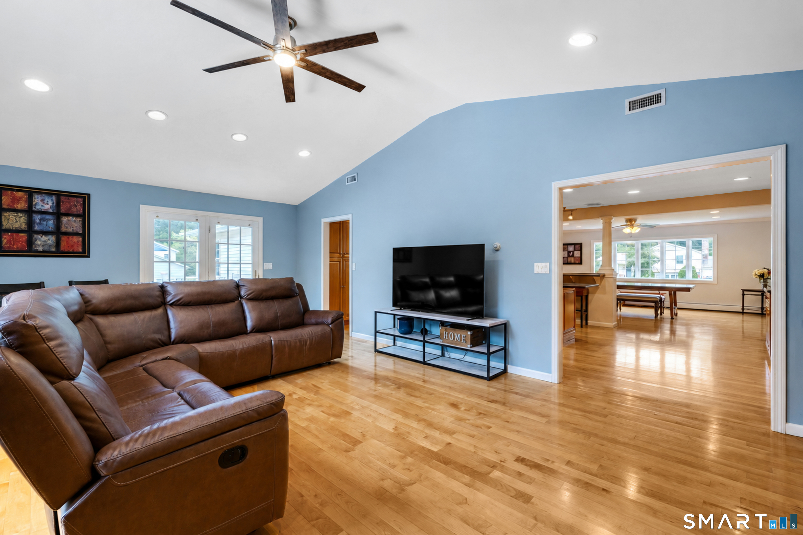 31 Stone Hedge Drive North Haven CT 06473