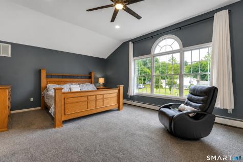31 Stone Hedge Drive North Haven CT 06473