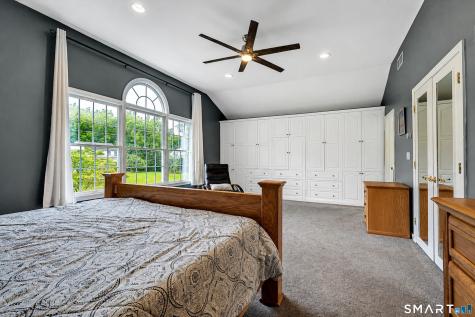 31 Stone Hedge Drive North Haven CT 06473
