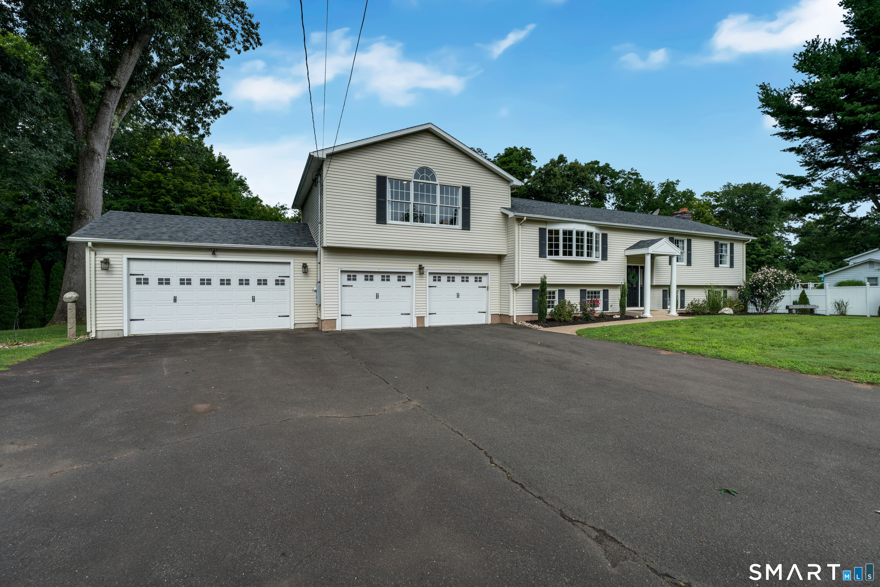 31 Stone Hedge Drive North Haven CT 06473