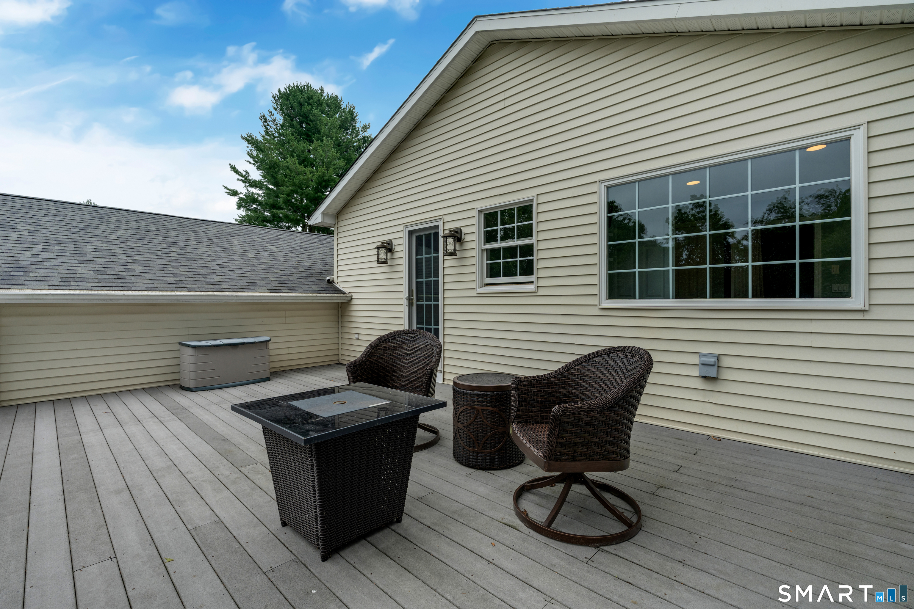 31 Stone Hedge Drive North Haven CT 06473