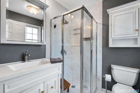31 Stone Hedge Drive North Haven CT 06473