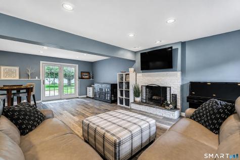 31 Stone Hedge Drive North Haven CT 06473
