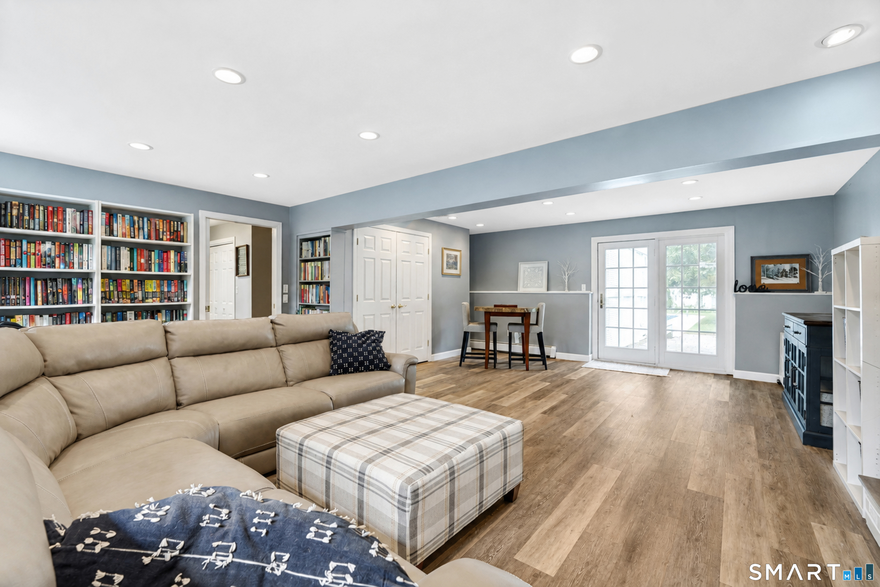 31 Stone Hedge Drive North Haven CT 06473