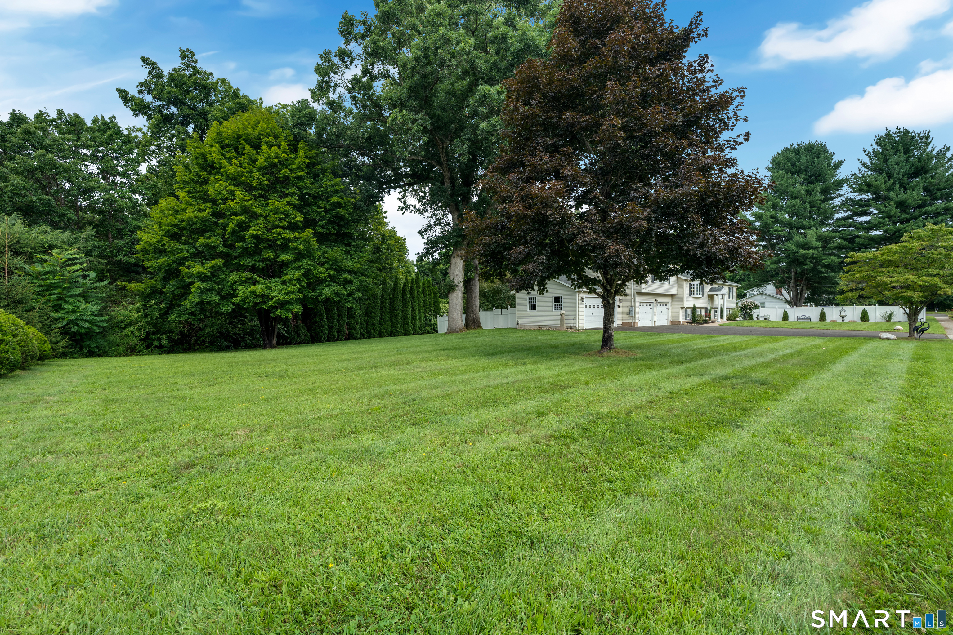 31 Stone Hedge Drive North Haven CT 06473