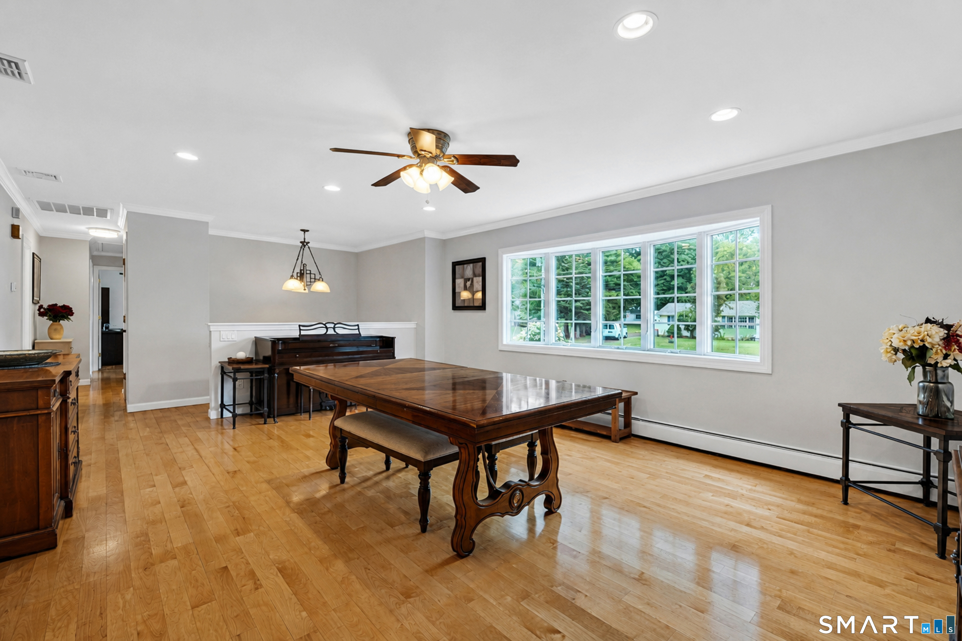 31 Stone Hedge Drive North Haven CT 06473