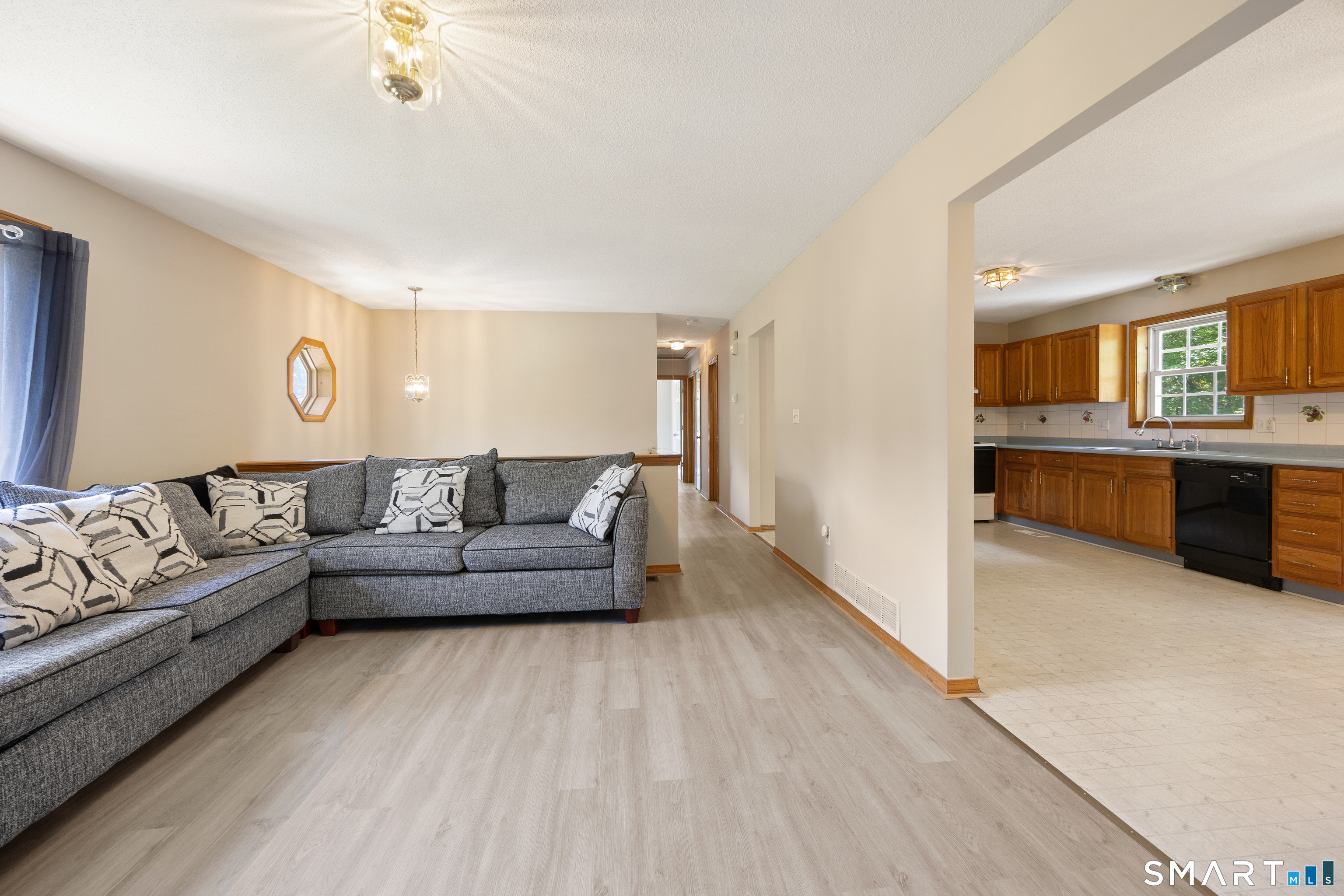 8 Plank Road Prospect CT 06712