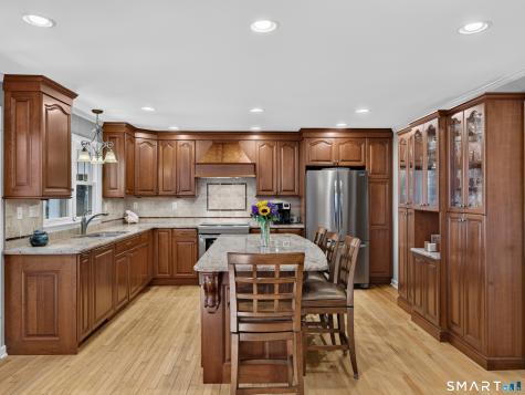 7 Shawandassee Road Waterford CT 06385