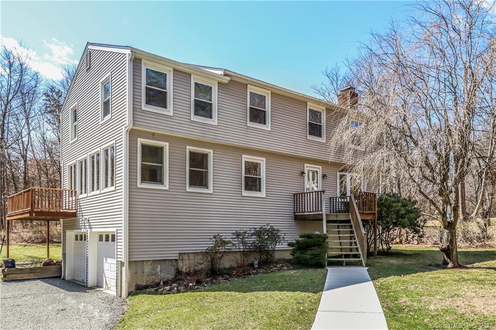 27 North Nabby Road Danbury CT 06811