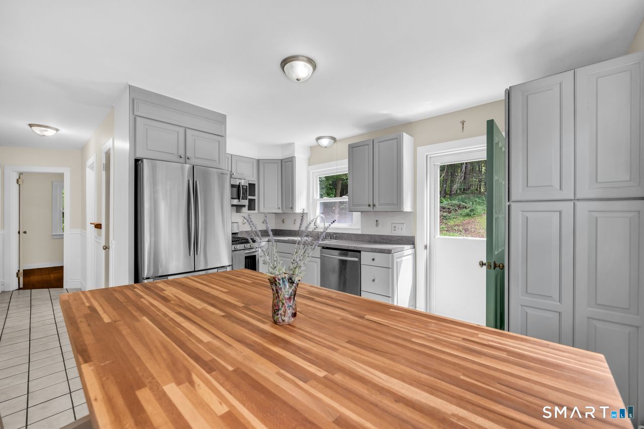 425 Lakeside Road Morris CT 06758