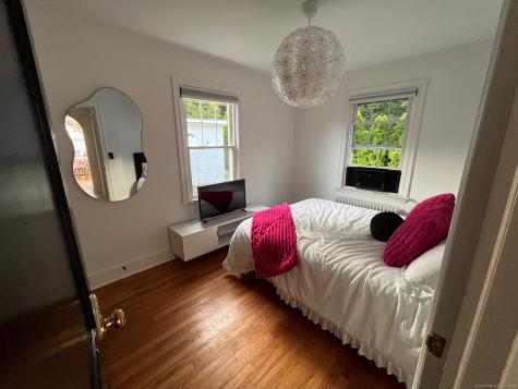 15 Faulise Avenue Stonington CT 06379